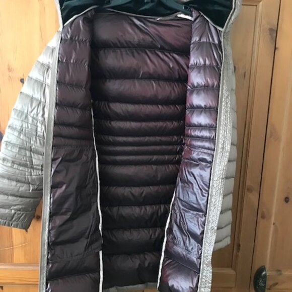 Light Weight Down coat, size M, Excellent condition ! - Picture 3 of 7